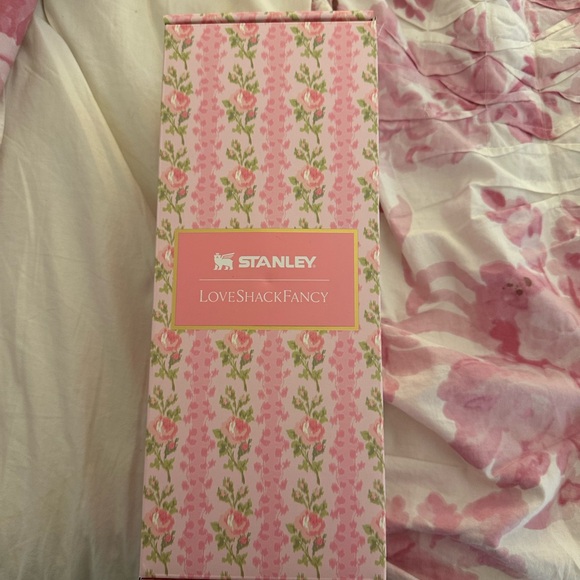Loveshackfancy x Stanley 20 oz tumblr - Picture 7 of 11